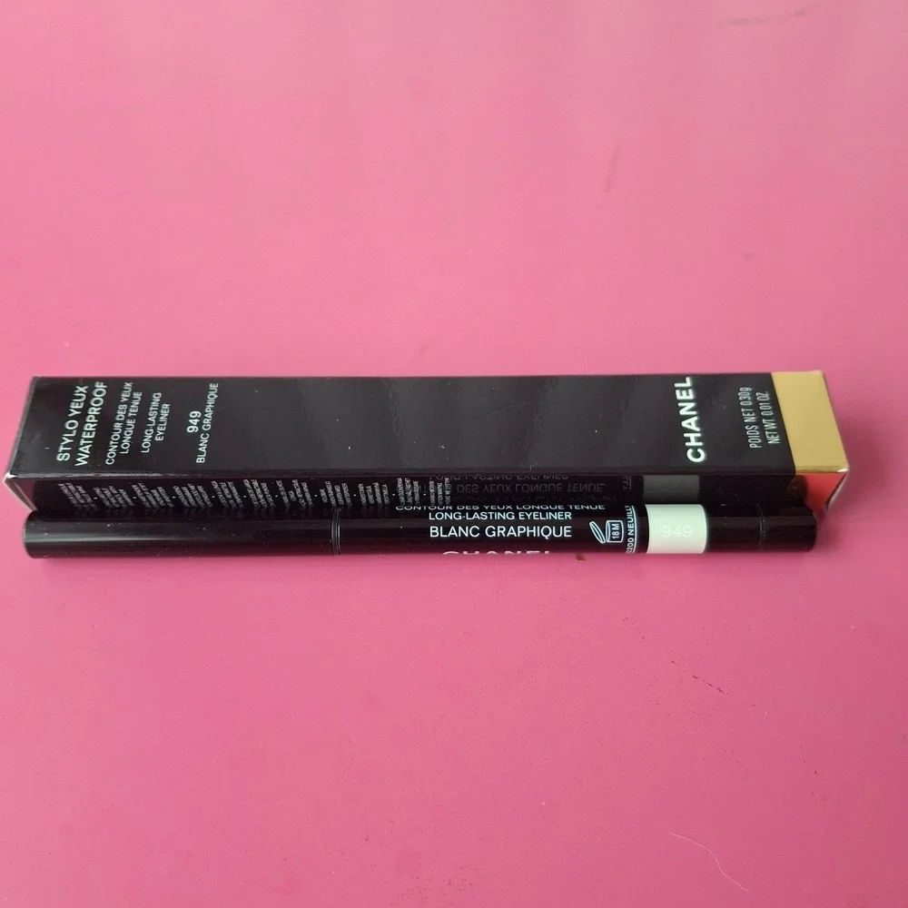 Chanel Stylo Yeux Waterproof Long-Lasting Eyeliner 949 Blanc Graphique White